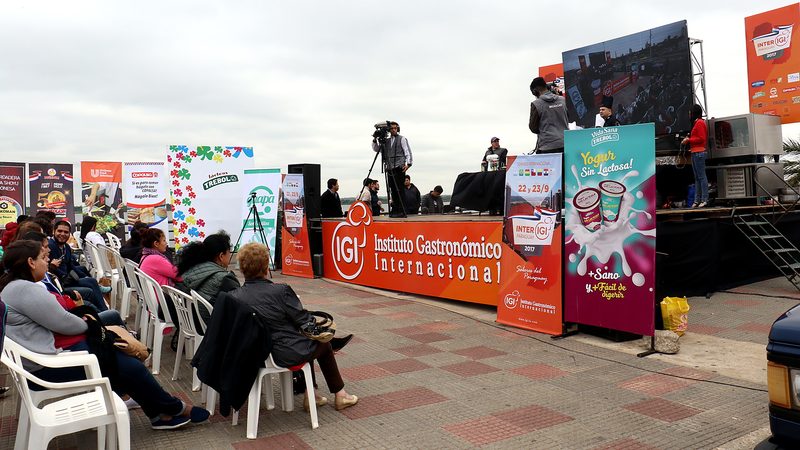 Escenario y público durante una edición regional de InterIGI